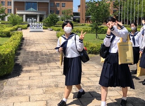 大学見学バスツアー（１日目）